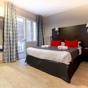 ميجني أوبرا مونتمارتر *** باريس