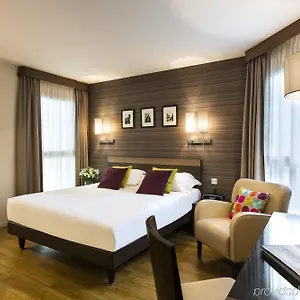 3* מלון דירות Citadines Republique