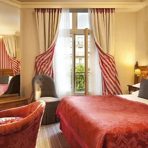 4* מלון Au Manoir Saint Germain